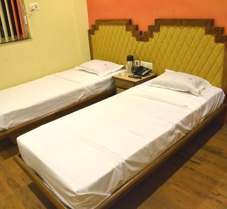 Hotel Rock Star Kolkata Room photo
